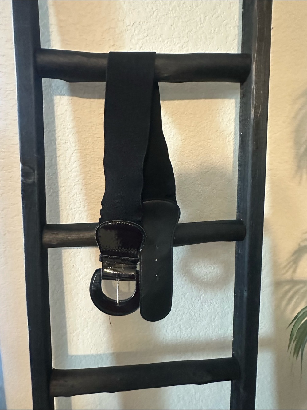 Black Stretch Waist Belt with Gloss Buckle